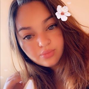 Meet your Posher, Daniela